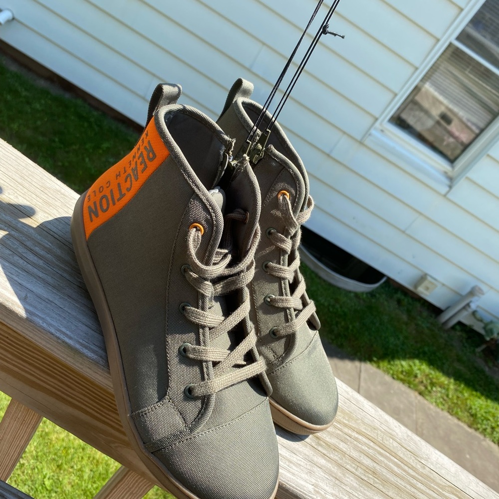Men’s shoes